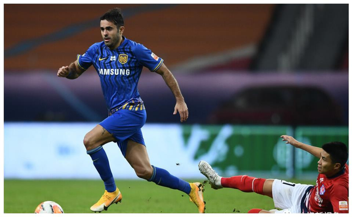 苏宁后防表现出色，成功力压对手晋级