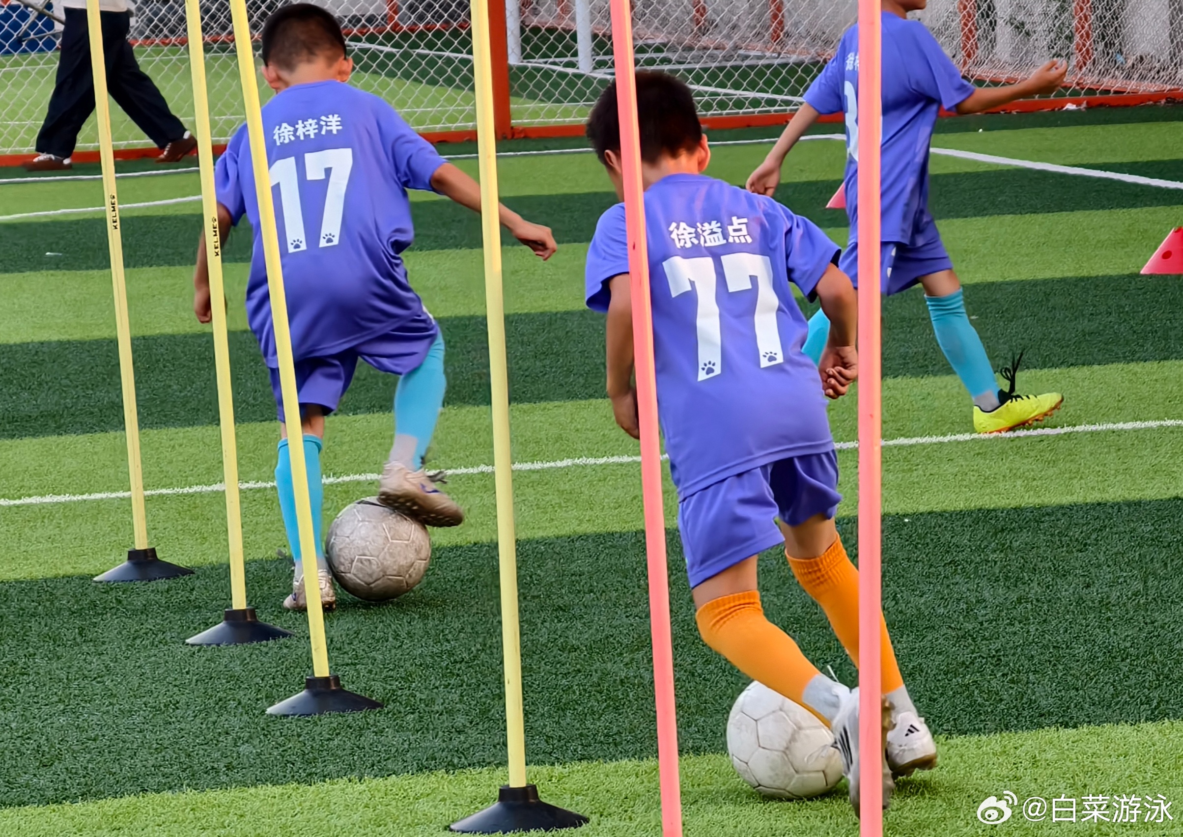 足球青训营选拔活动正火爆进行，新生代球员积极报名的简单介绍