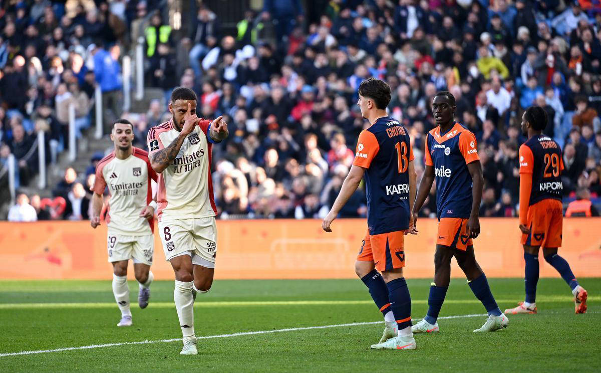 包含里昂客场逆转马赛，法甲欧冠资格争夺白热化的词条