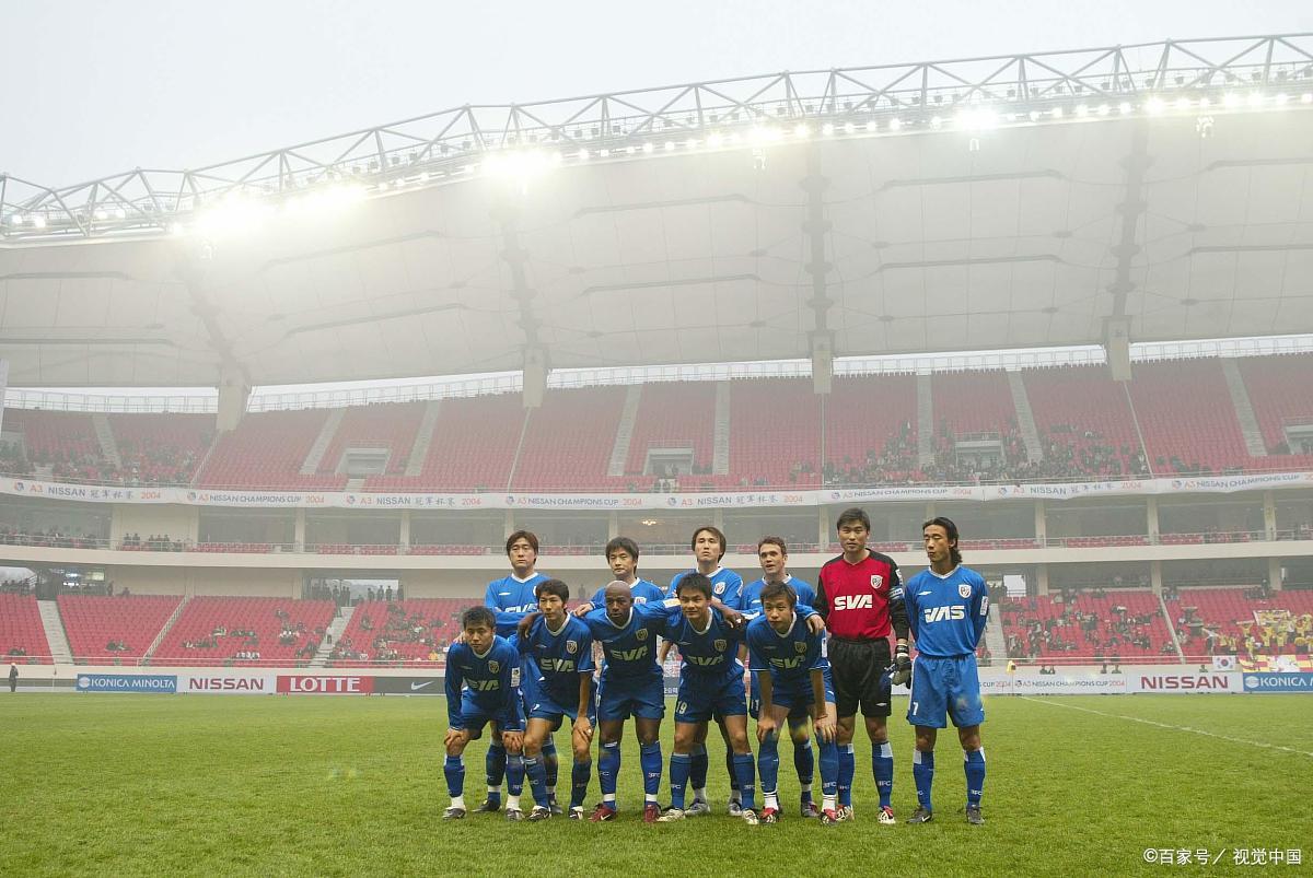 赛场上风云变幻,球队备战集聚力量是什么